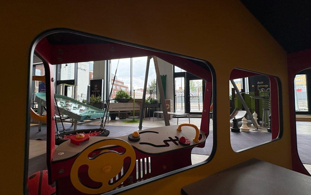 Interaktiva spel och demoarena i Readymade Docks