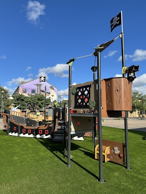 Sommarlekplats – Mors Kerstins Torg, Kinna