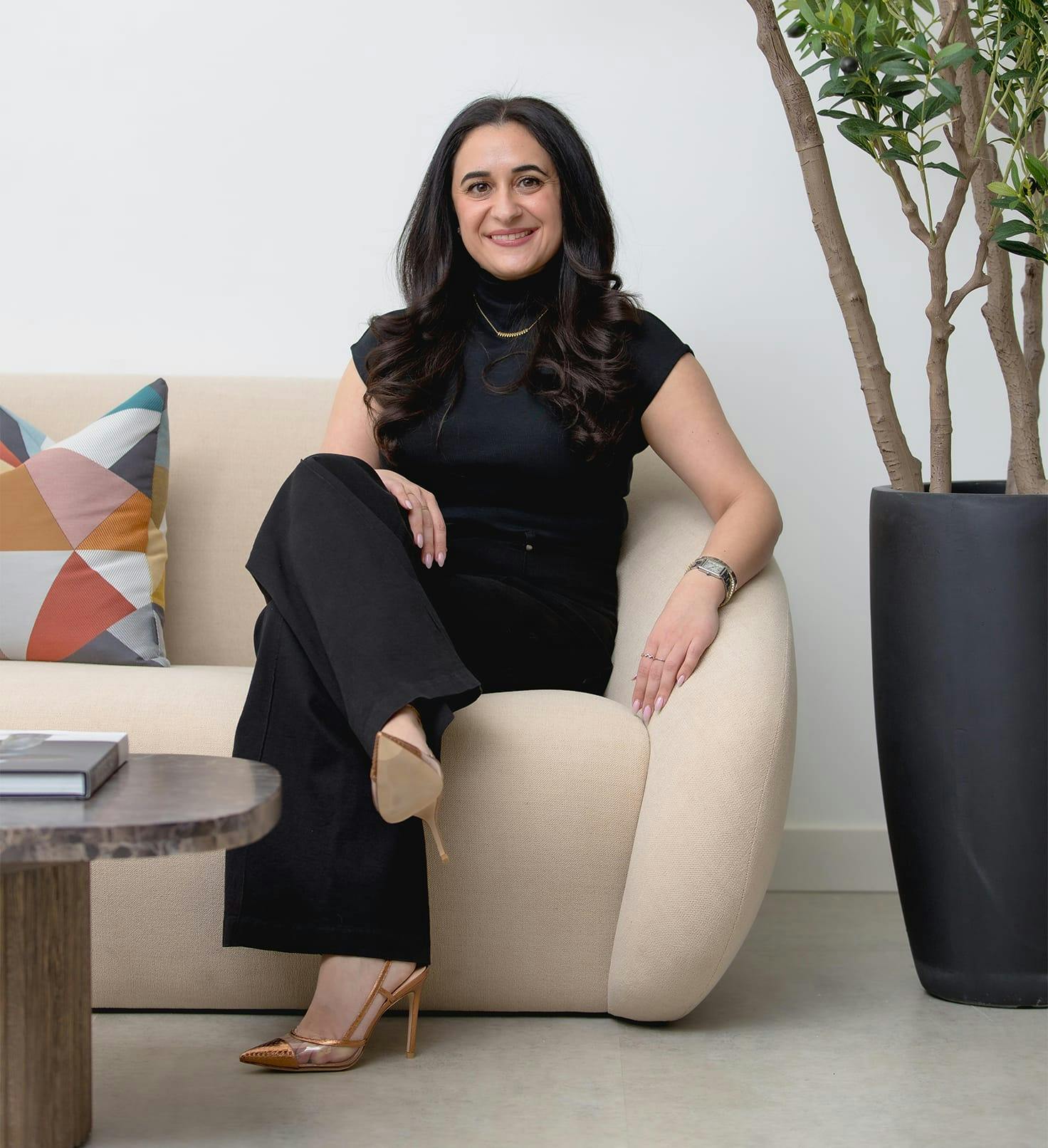Dr. Ora Esfahani
