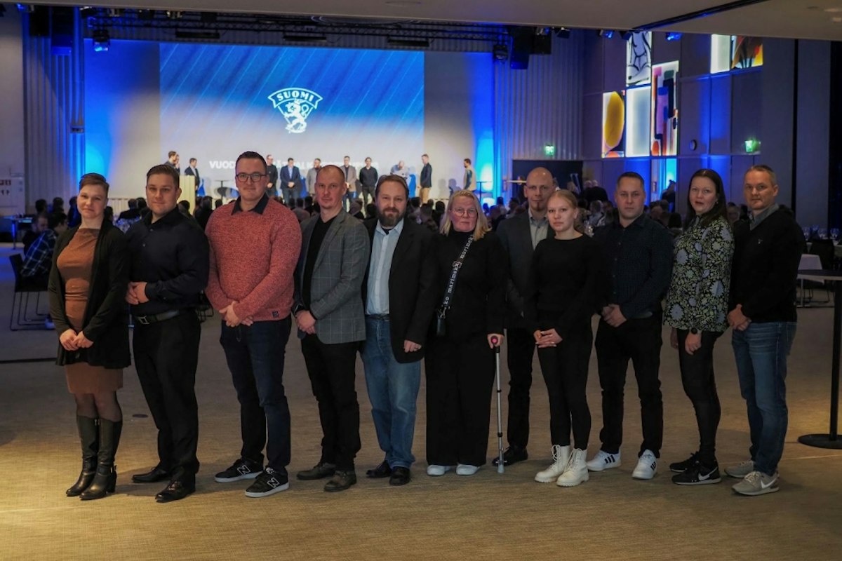 Savo-Karjalan palkittuja Vuoden Tekijät-tilaisuudessa Helsingissä.