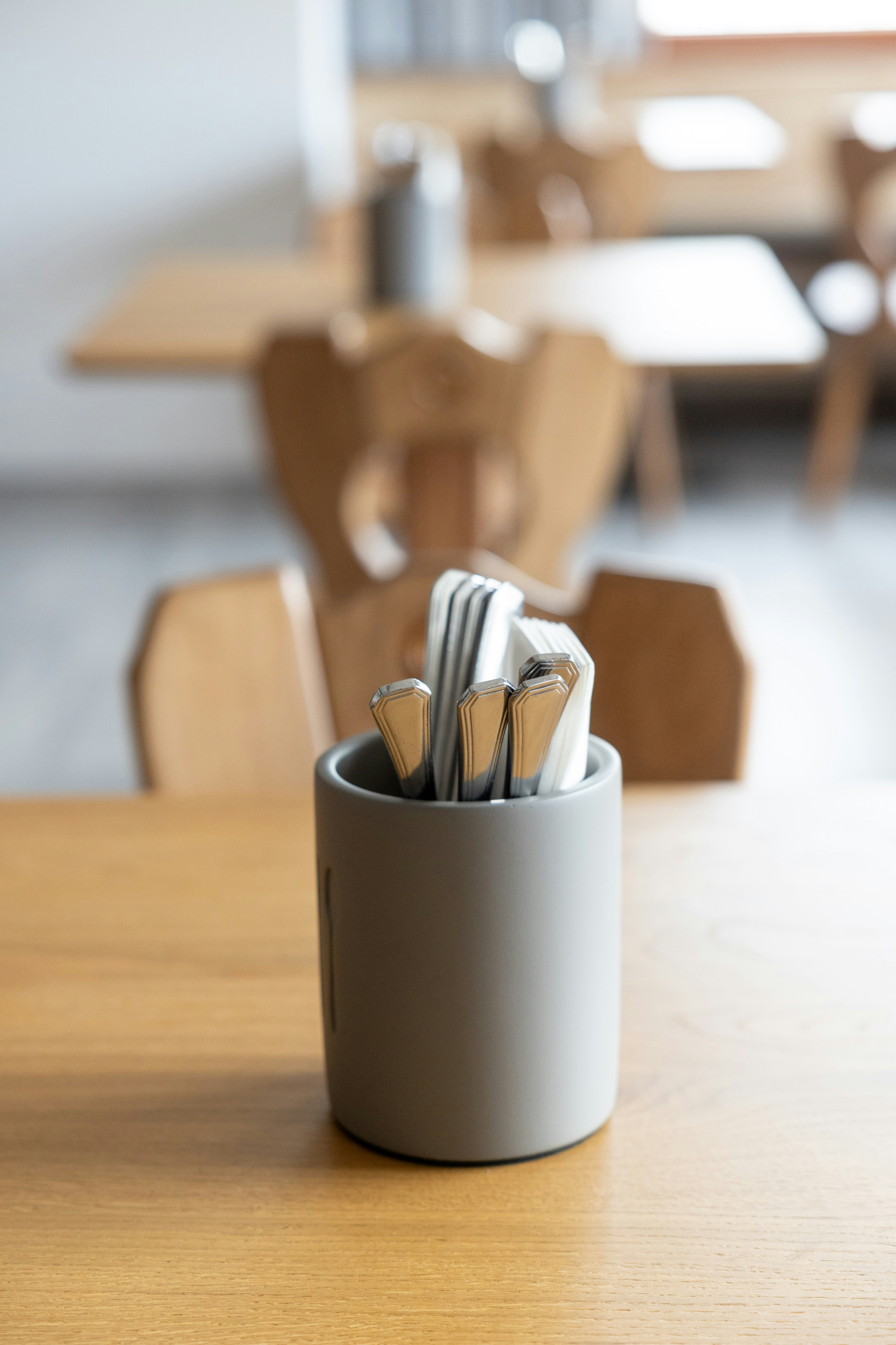 Besteck auf Restauranttisch