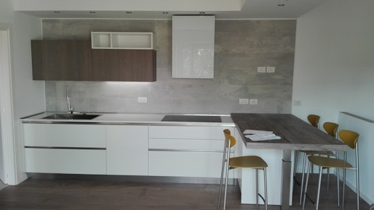 MOD. KALI' LAMINATO LUCIDO E LEGNO