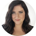 Elizabeth Davies headshot
