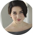 Maya Jacobson headshot