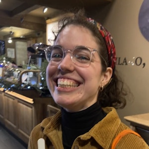 Sarah Jones Headshot