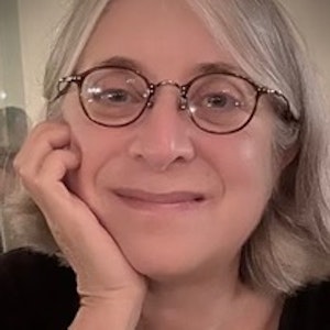 Leah Lax headshot 1/17/2024, 4:46:53 PM