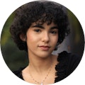 Mandi headshot