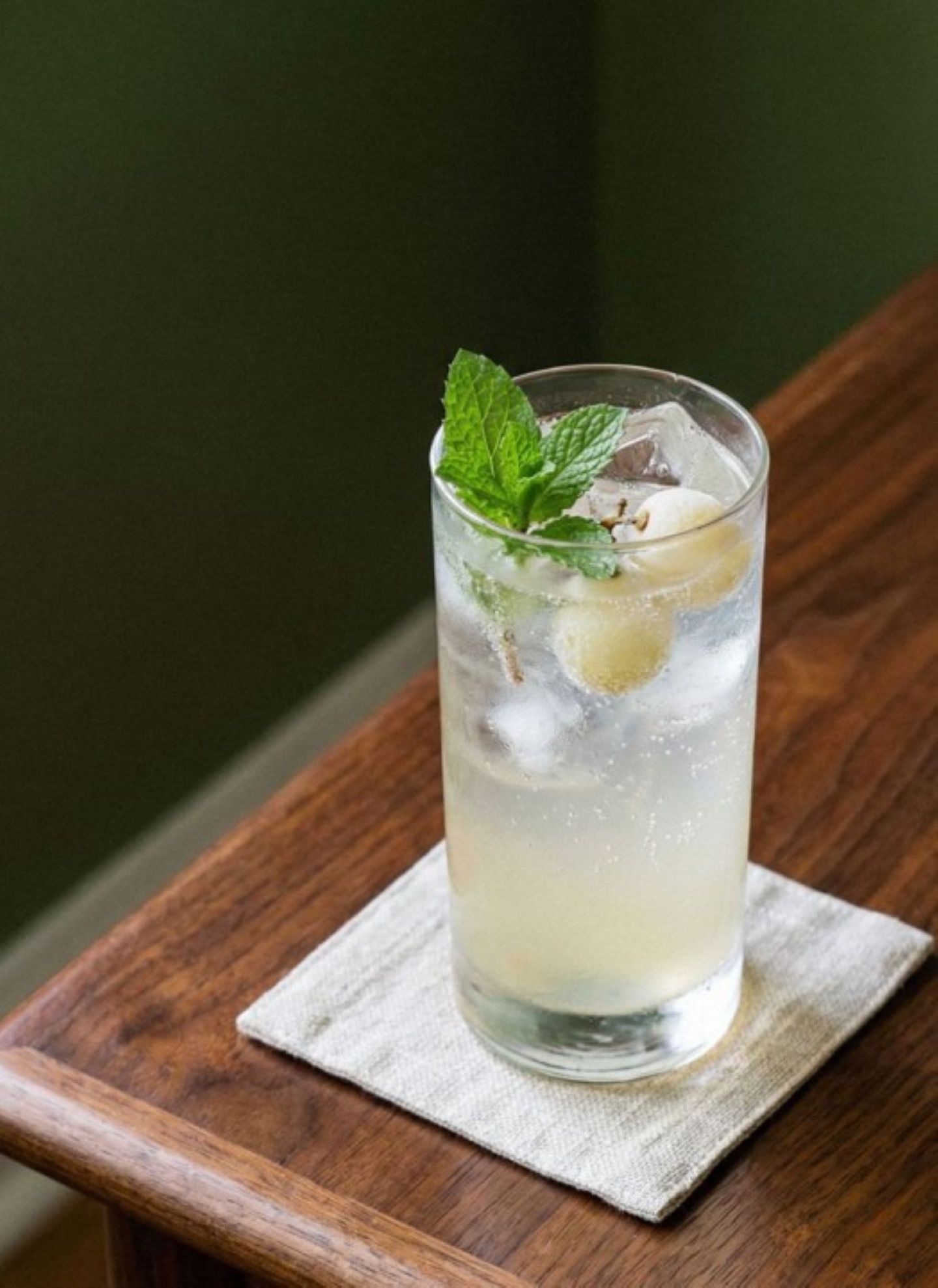 elderflower-white-grape-spritz recipe