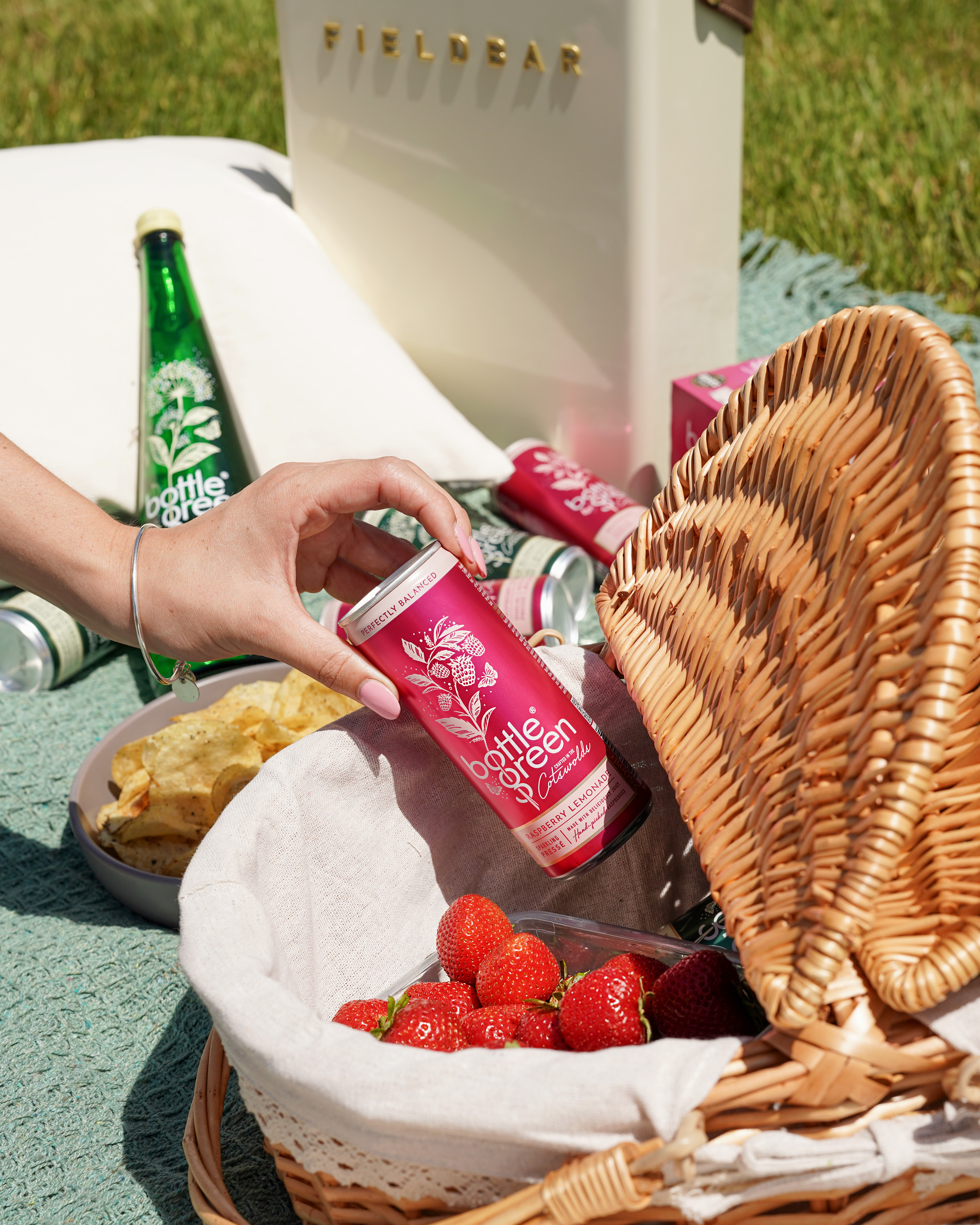 picnic cans bottlegreen