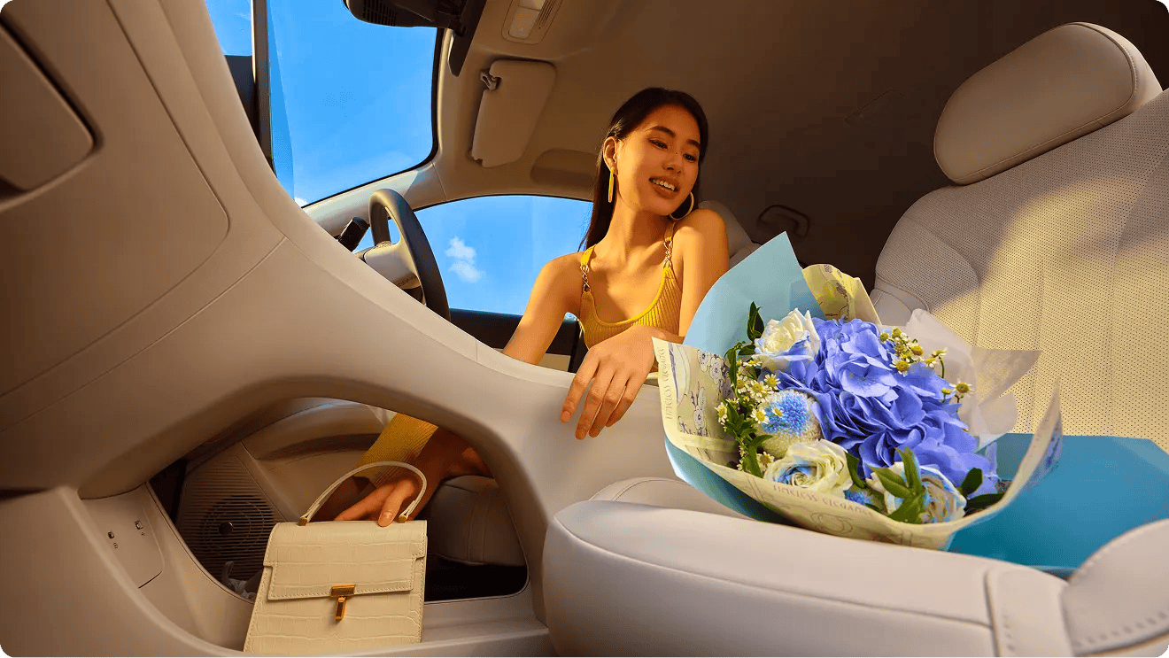 Geely EX2 Joyful Moment 3