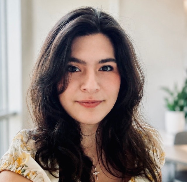 Professional photo of Sales and Marketing Coordinator, MindCloud, Catalina Silva