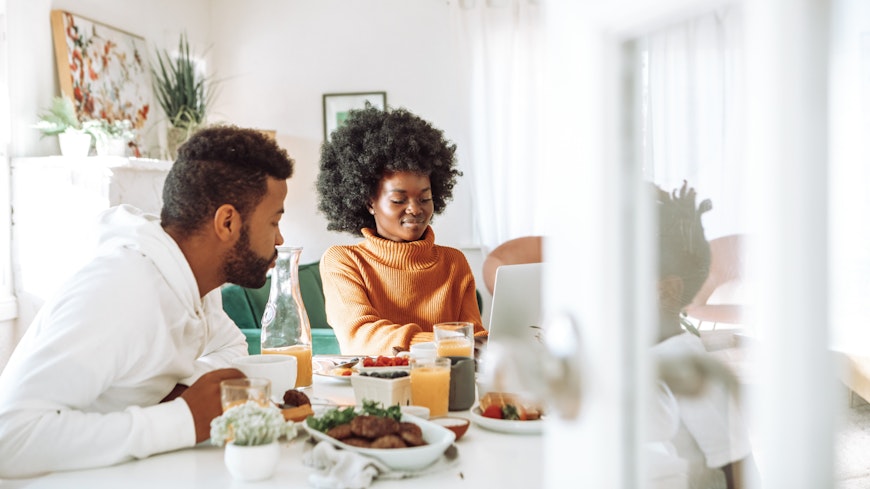 The Migrant’s Guide to Building Credit in the US