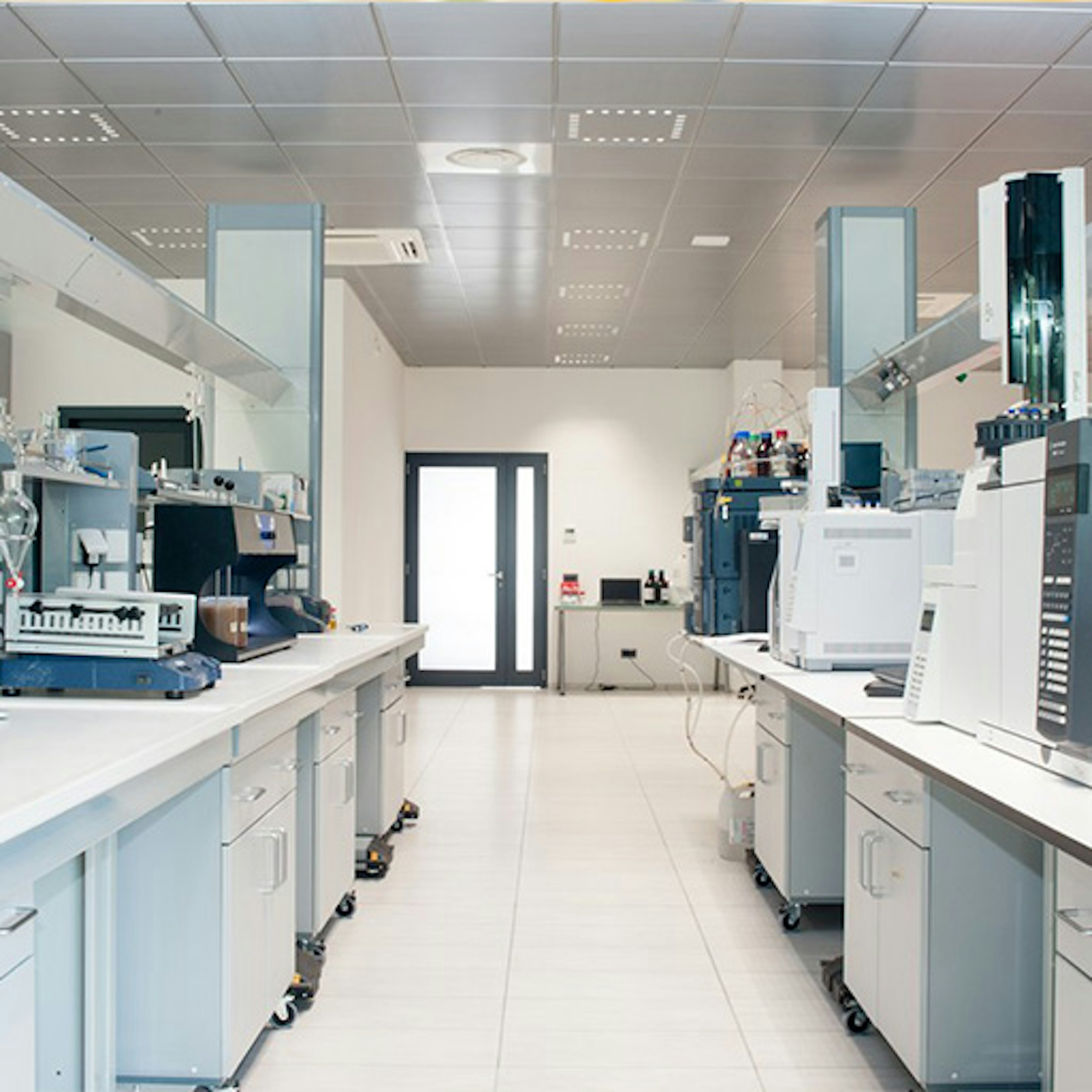 Une photo d'un laboratoire