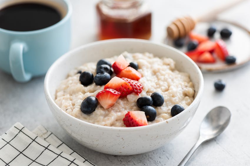 porridge and coffee can be a healthy and filling breakfast
