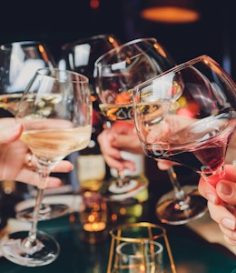 We answer all your questions regarding allergy and alcohol? wine has high levels of sulphites