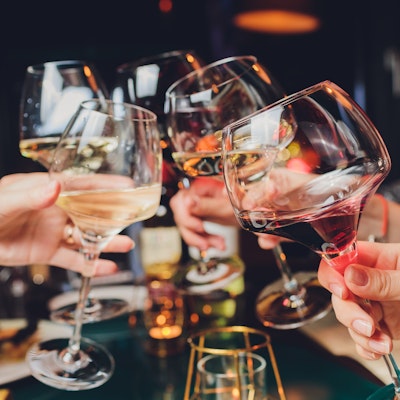 We answer all your questions regarding allergy and alcohol? wine has high levels of sulphites
