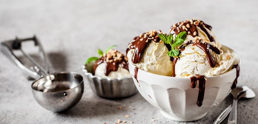 Ice cream questions answered - ice cream with chocolate sauce 