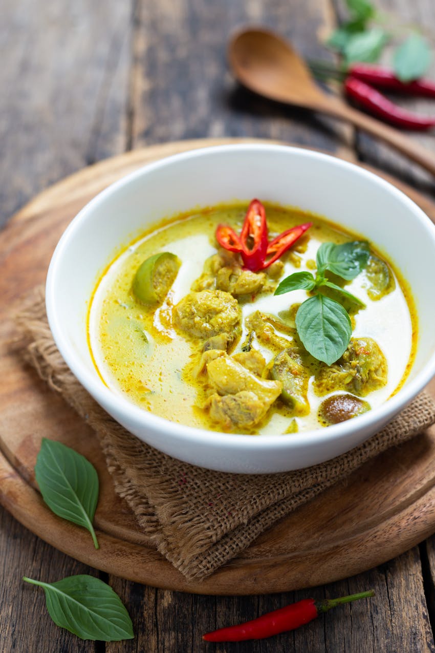 Allergen Deep Dive: Crustaceans - Thai Green Curry containing shrimp paste 