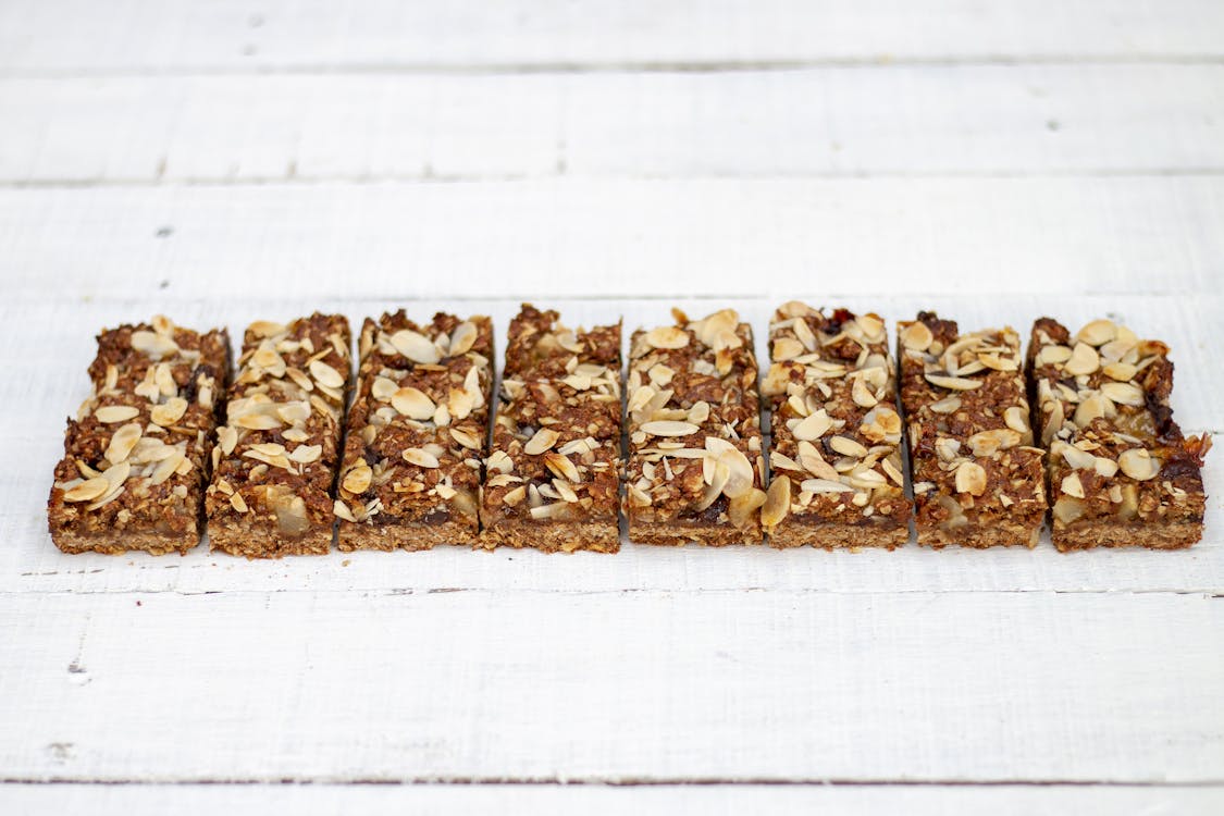 Dark chocolate & pear Granola Bars