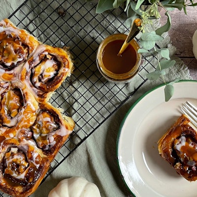 Fluffy Apple and Cinnamon Rolls with Caramel Drizzle