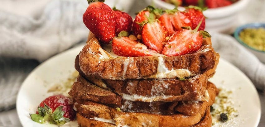Easy summer desserts - Strawberries and cream french toast