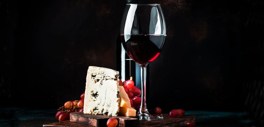 Good wine and cheese pairings - Stilton and Port