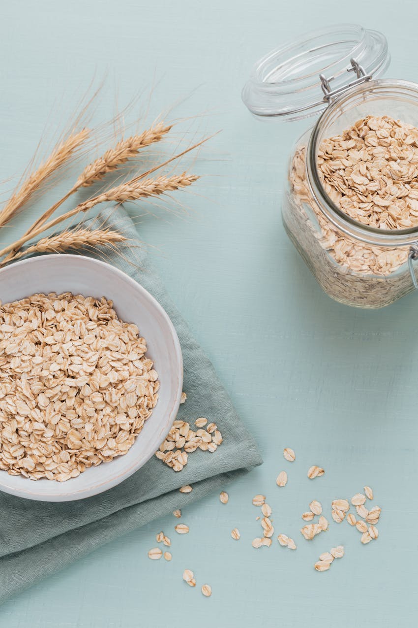 Best Plant Milks Guide  - Oats for Oat milk