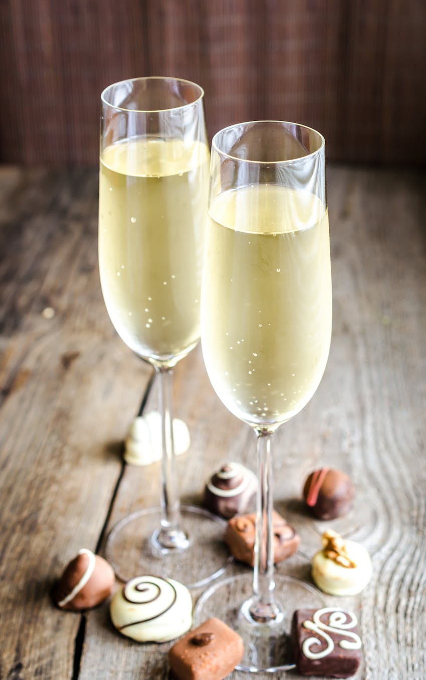 Everything you need to know about Champagne - Champagne flutes