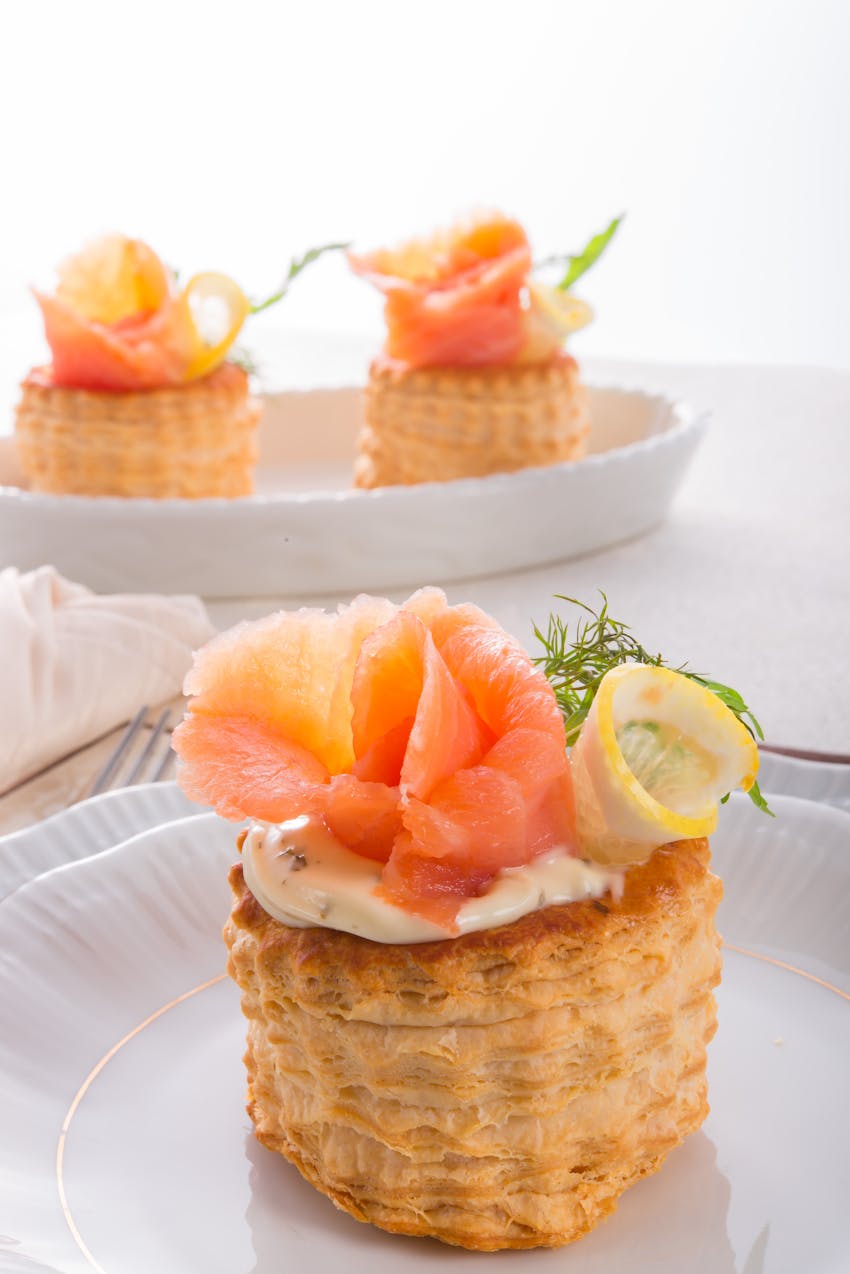 Easy canapes - smoked salmon and cream cheese tartlet