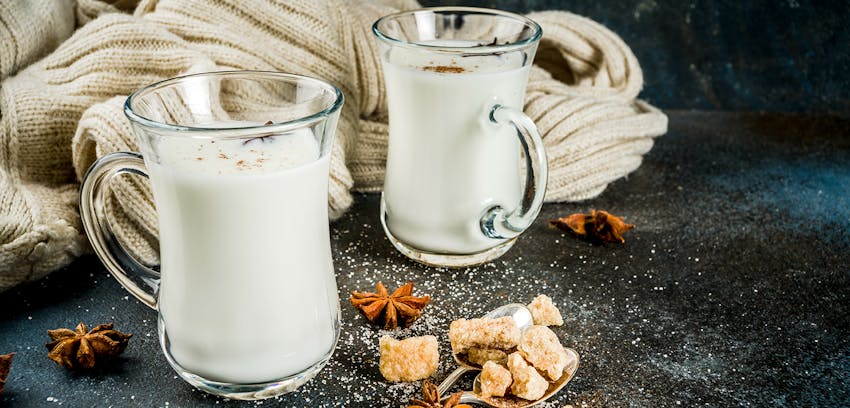 The best food and drinks for sleep -Warm milk