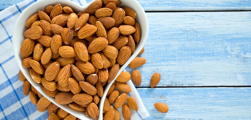 The best food and drinks for sleep - Almonds