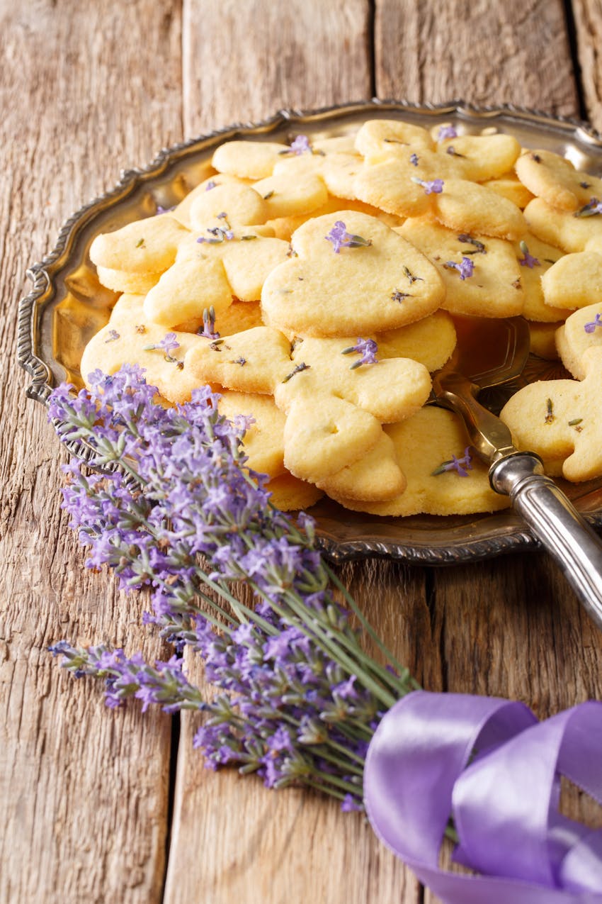 The best food and drinks for sleep  - Lavender cookies