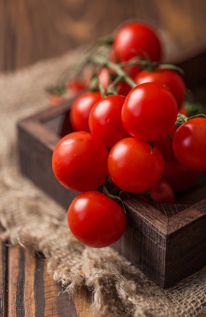 Easy summer starters - Cherry tomatoes to make bruschetta