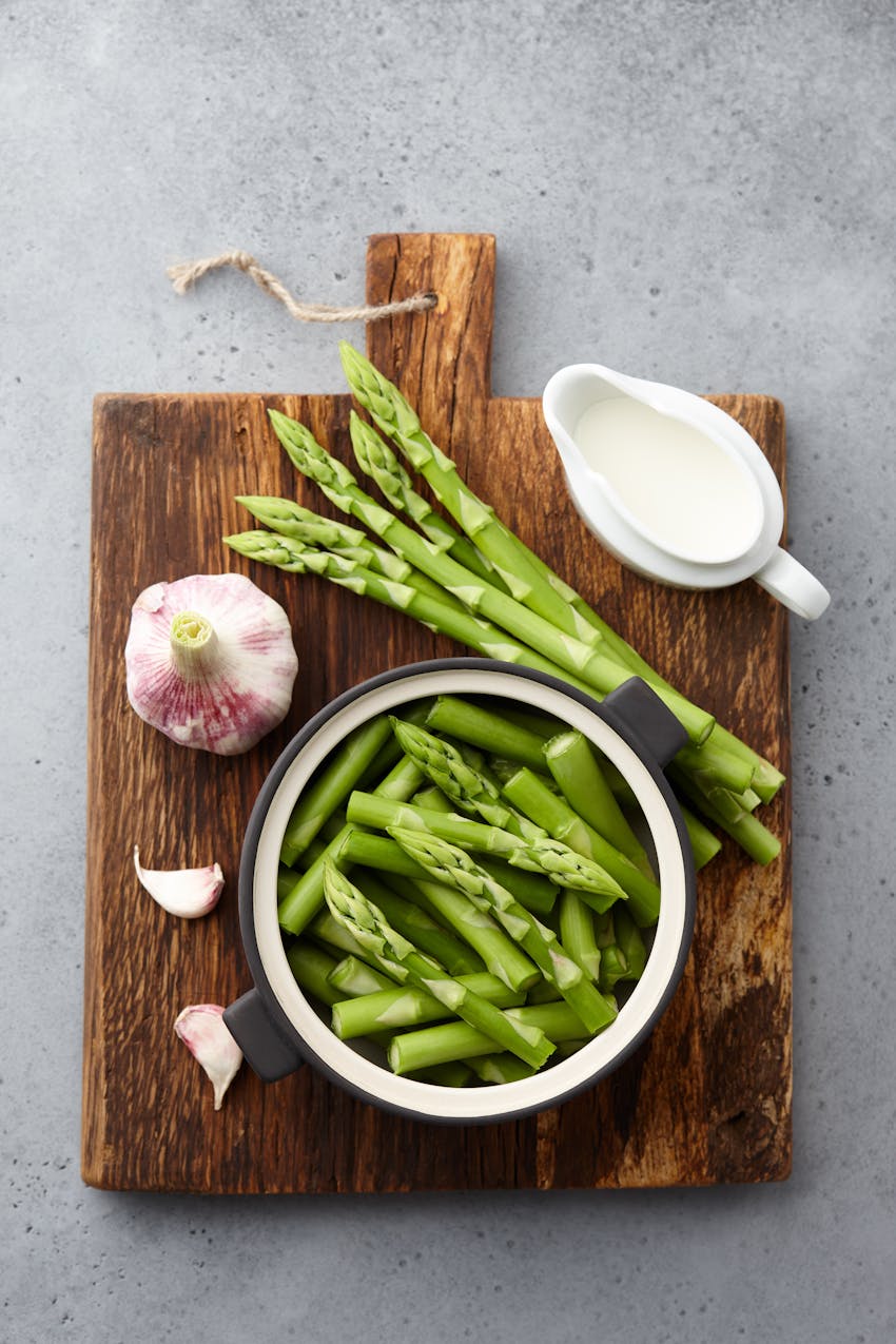 Easy summer starters - Fresh asparagus