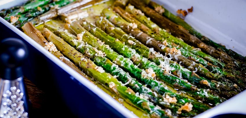 Easy summer starters - Parmesan crusted asparagus