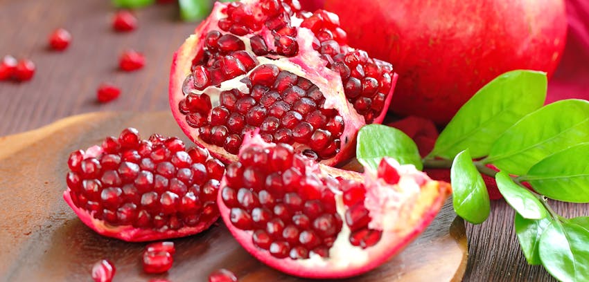 Best detox foods - pomegranate