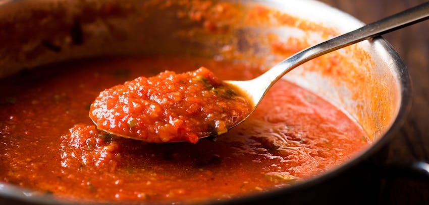 Basic sauces for cooking - tomato sauce