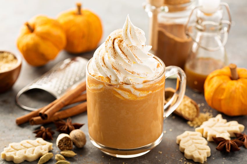 Best autumn drinks - pumpkin spice latte