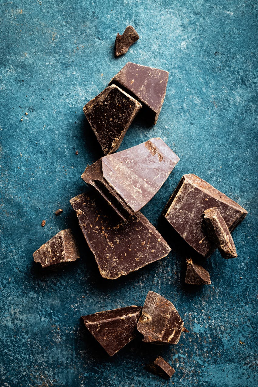 How much caffeine can you have a day? Coffee plant - dark chocolate containing caffeine