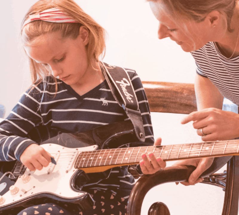 Fender's mobile strategy is music to your ears