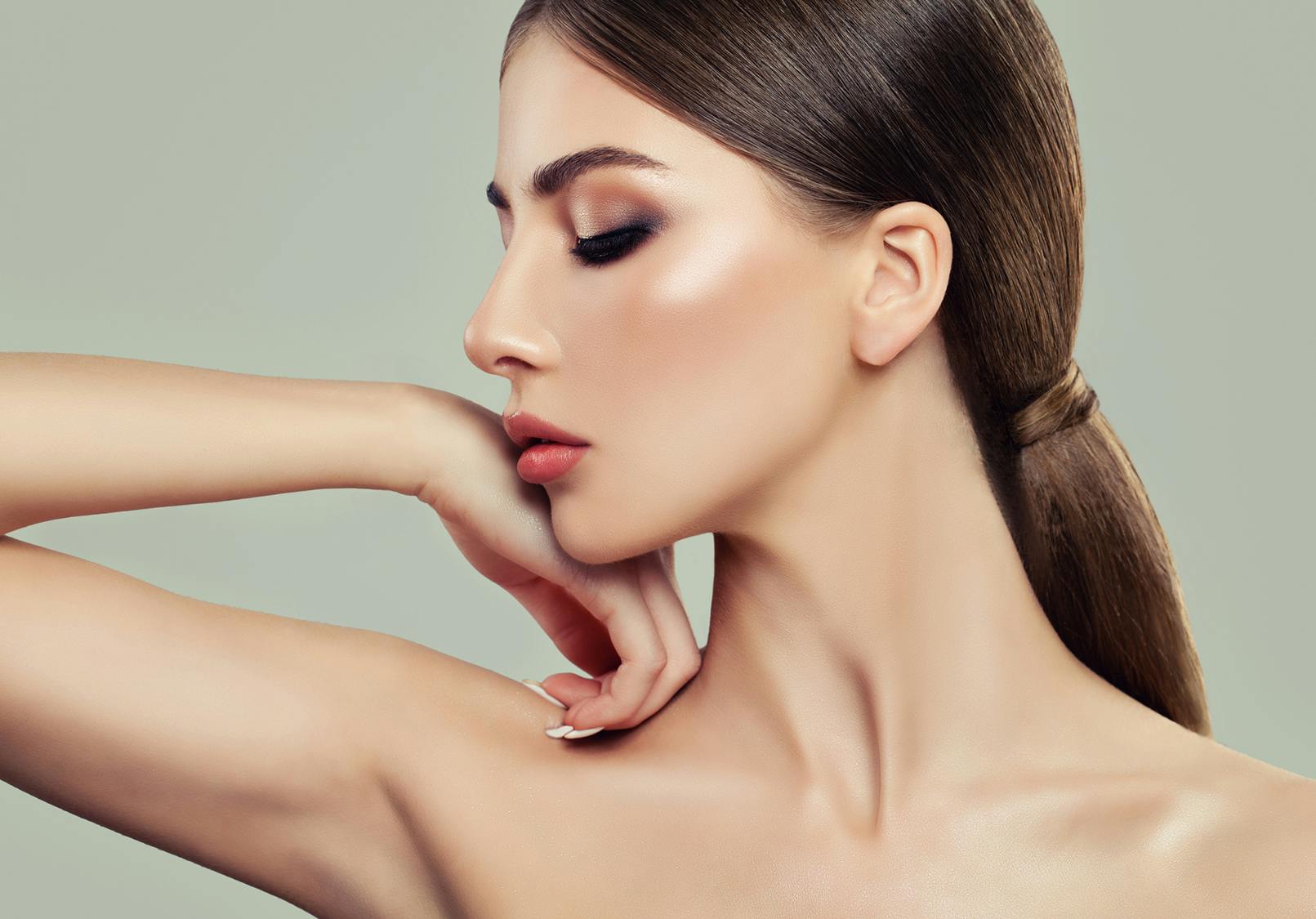 Beautiful woman with slender arms.