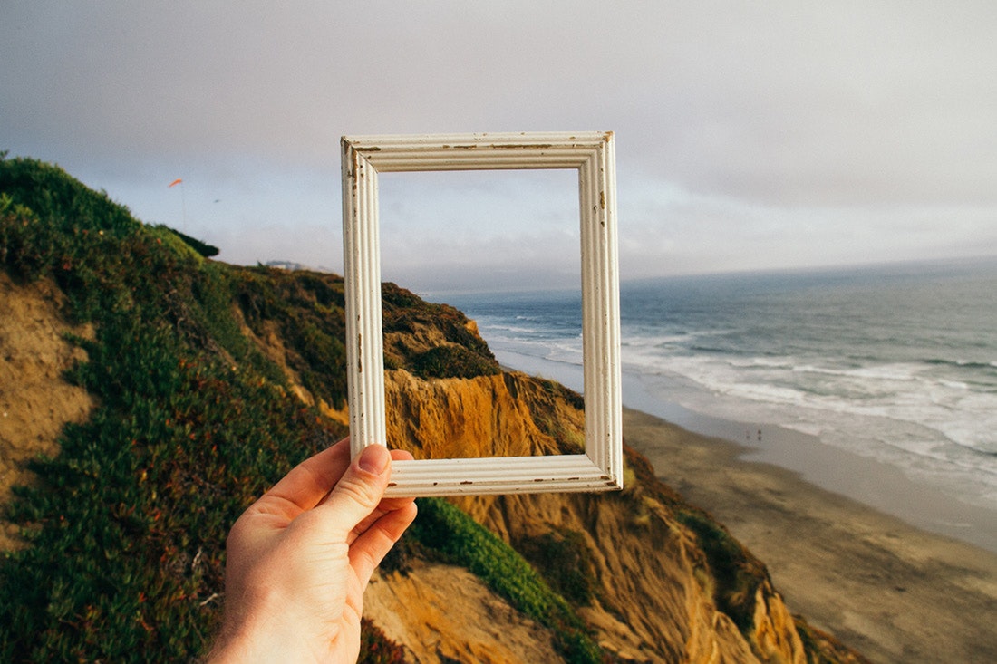 How to resize an image to fit an HTML container