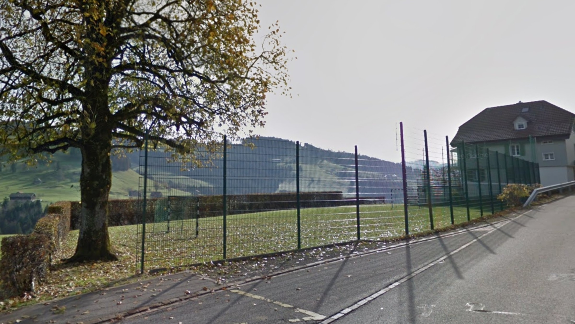 sportplatz_hintergoldingen_googlemaps_2014_01.jpg