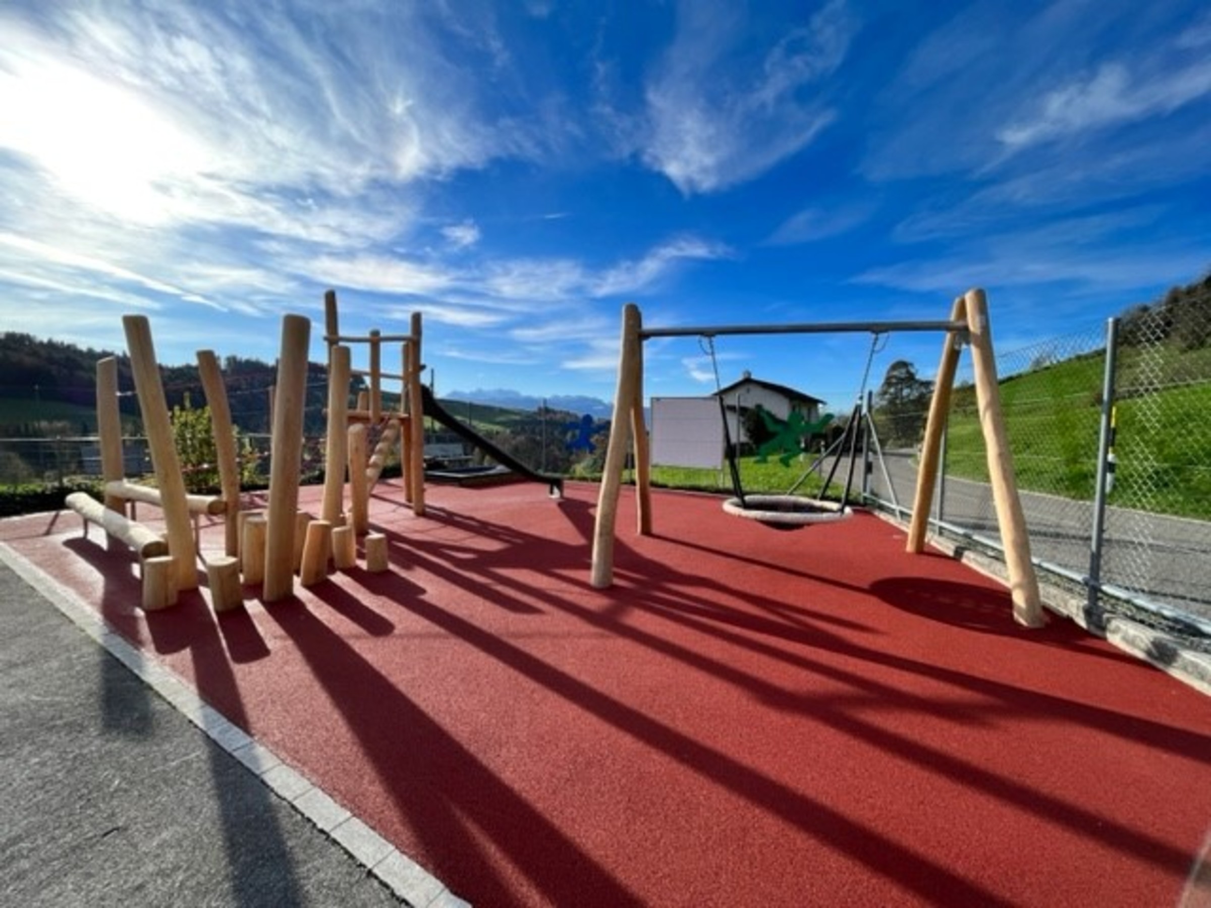 spielplatz_schulhauswalde_2022_2.jpg