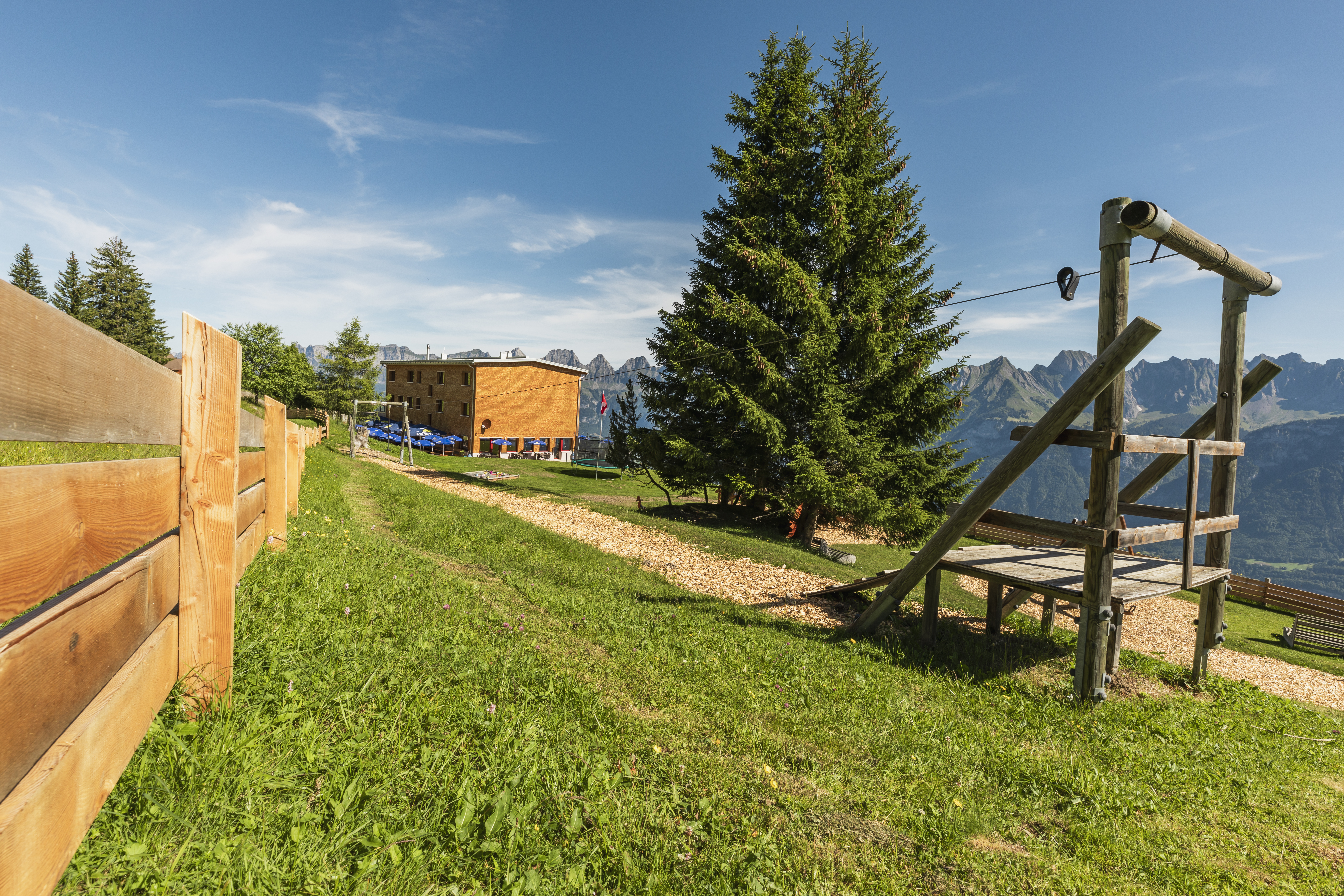 tkv_hlt-spielplaetze_001_schoenhalden_8a2a2172.jpg