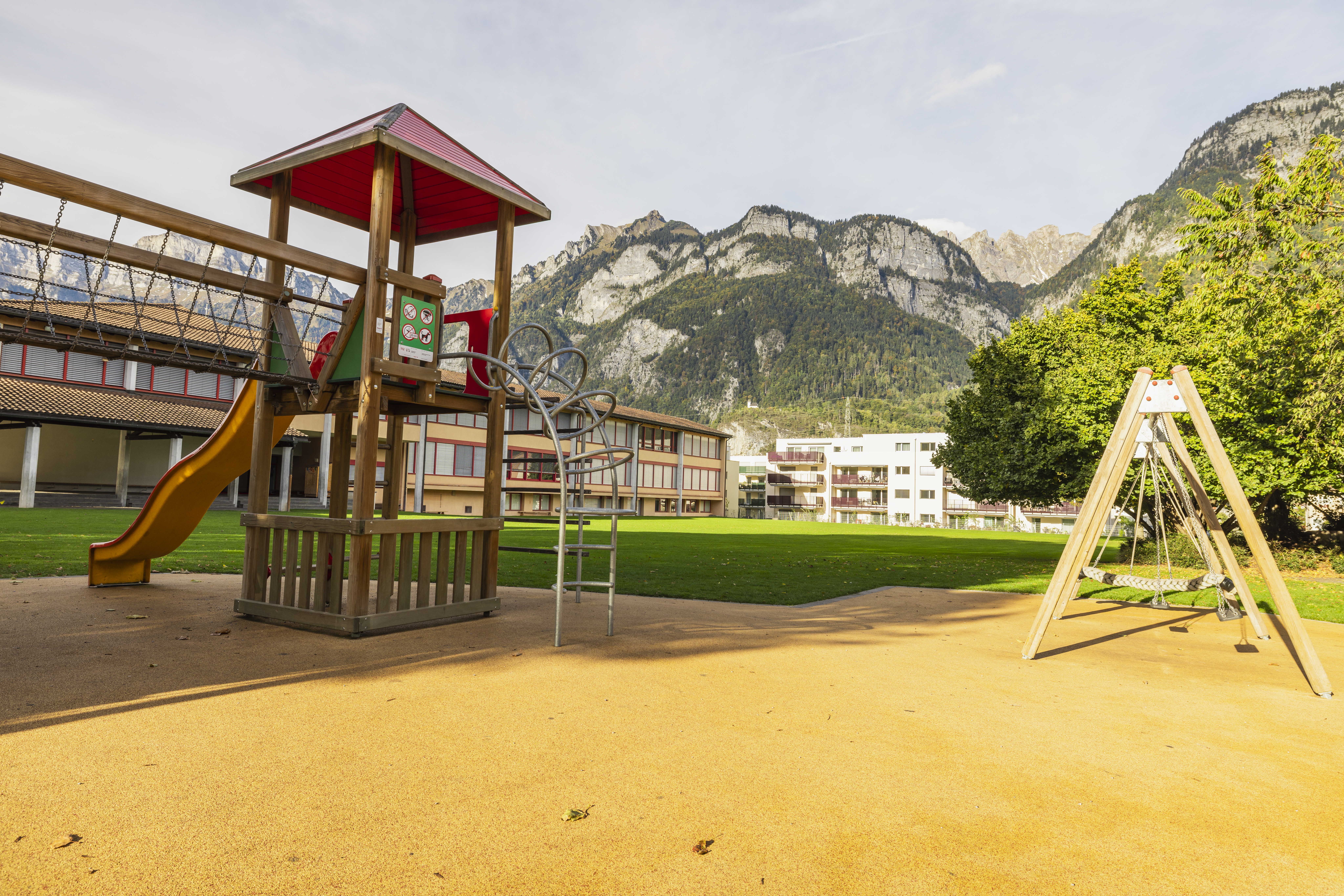 tkv_hlt-spielplaetze_210_flumsschule_002a0145.jpg