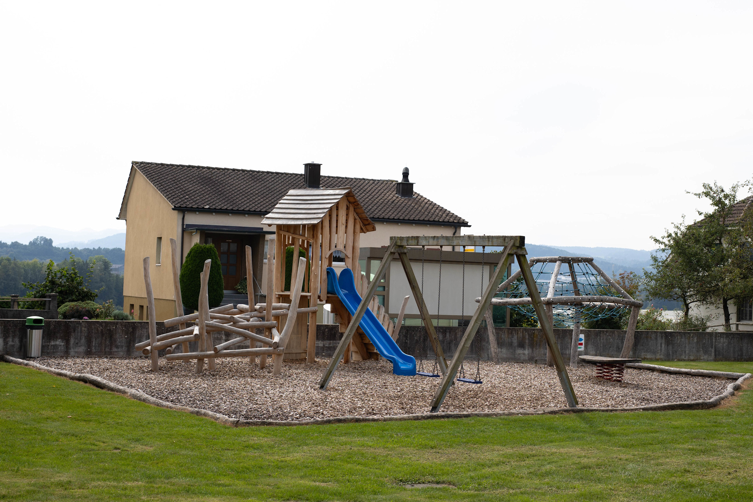 zuzwil-schulanlage-zueberwangen-neben-sportplatz-3w1a9748.jpg