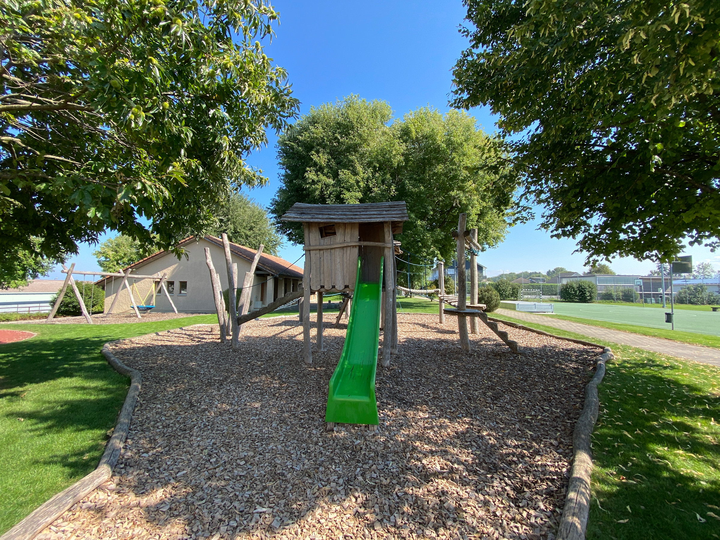 spielplatz_olmishausenstrasse_steinebrunn_3.jpg