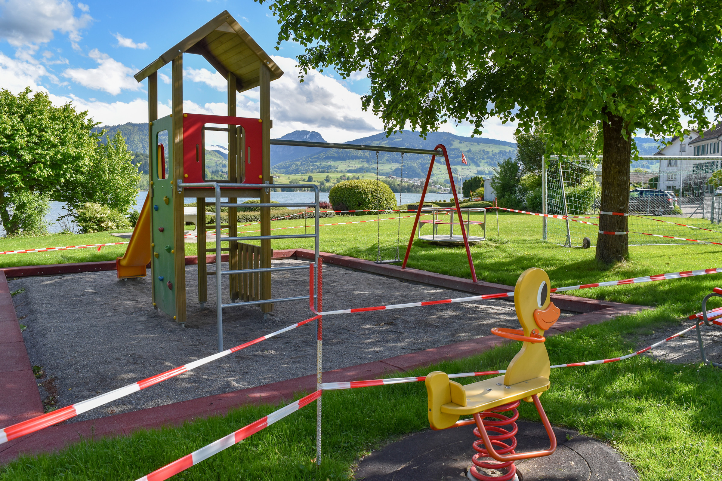 spiel-und-seeplatz-bollingen-3.jpg