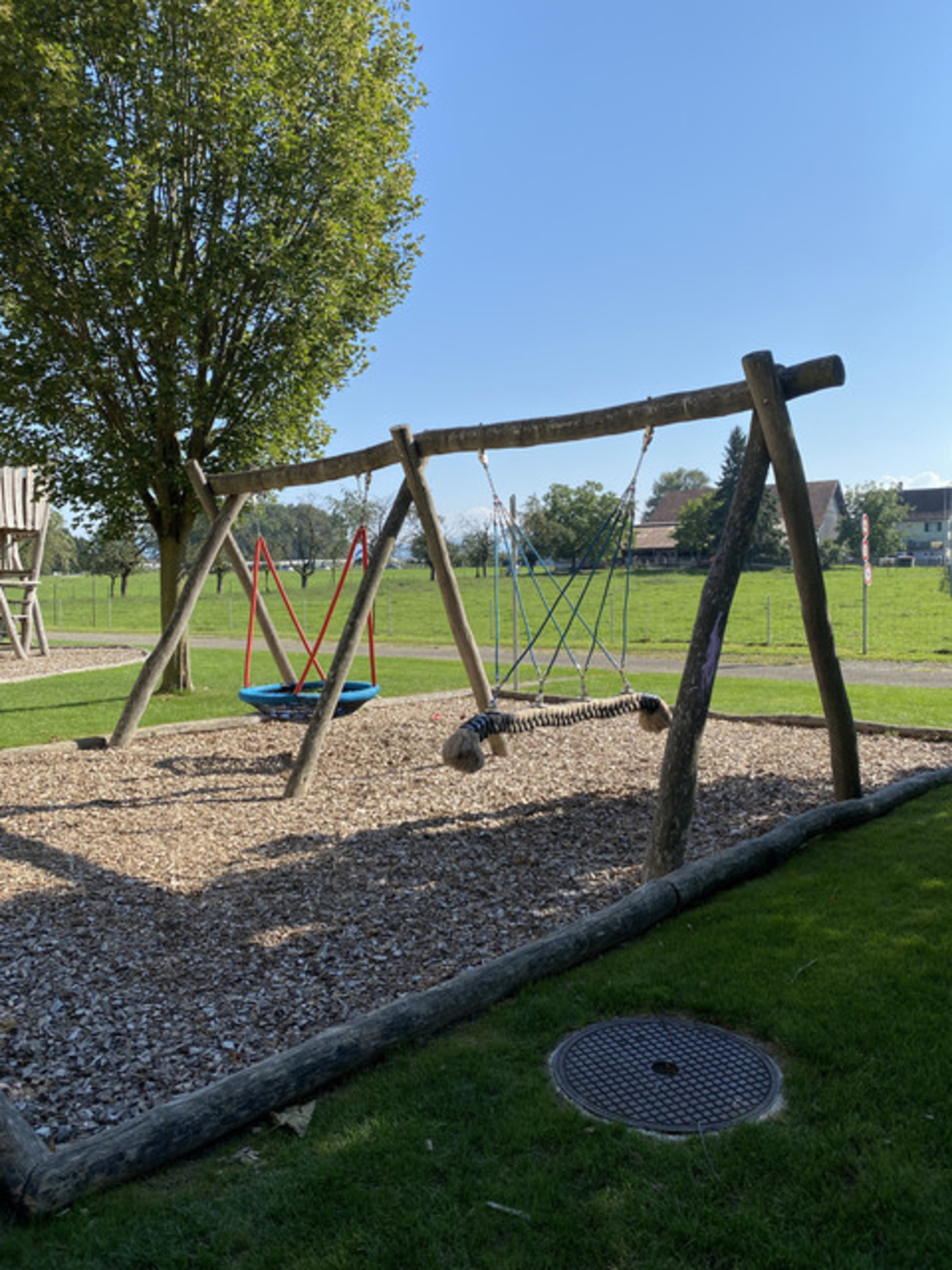 spielplatz_schulstrasse_egnach_2.jpg